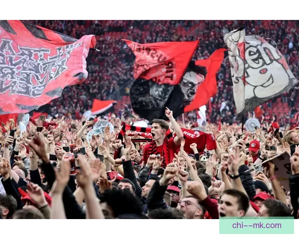 图卢兹欧联杯主场三比二爆冷掀翻利物浦黑马之夜震惊欧洲足坛今晚